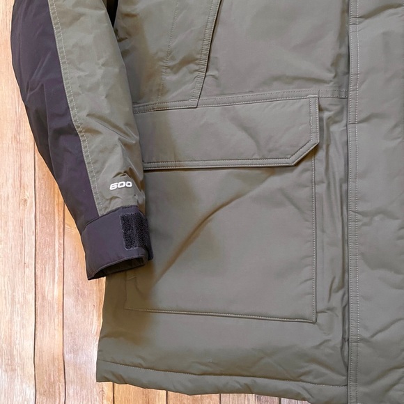 The North Face Men’s McMurdo Parka In New Taupe Green - Picture 4 of 10